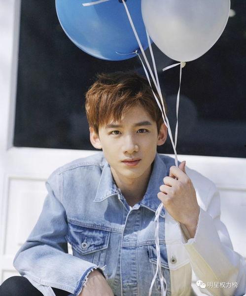 娱乐吃瓜猫白敬亭,娱乐吃瓜猫的时尚魅力